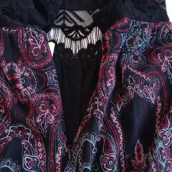 NWT BCBGeneration Women’s Laced Black & Purple Paisley Sleeveless Short Romper S - Picture 7 of 16